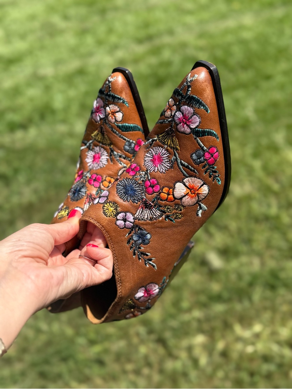 Donald Pliner Western Couture Embroidered Floral Leather Ankle Booties Brown Sz7 - Picture 7 of 9